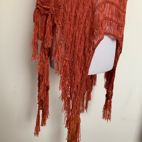 SOLD // Cecico // Fringe Poncho // Medium - Picture 6 of 9